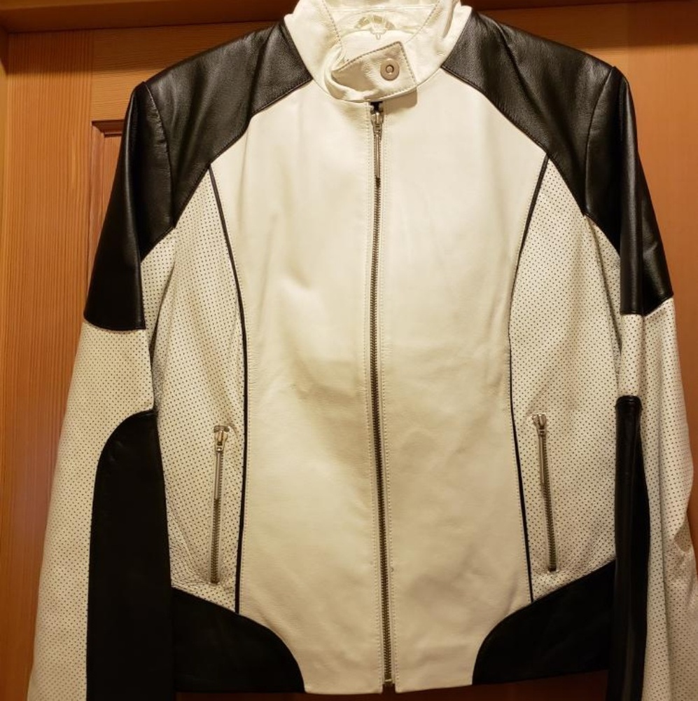 Leather Jacket - Picture 4 of 4